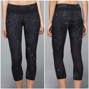 Lululemon Run Inspire Crop II Full-On Luxtreme Star Crushed Coal Black/Black 6